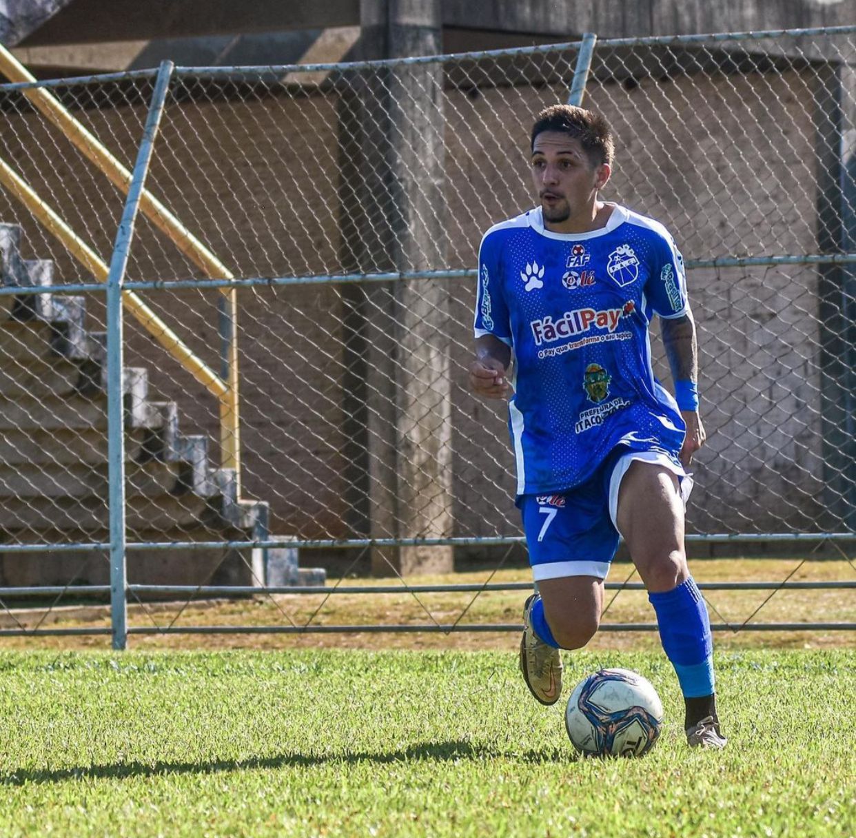 Atacante Rodrigo Porto no Penarol-AM