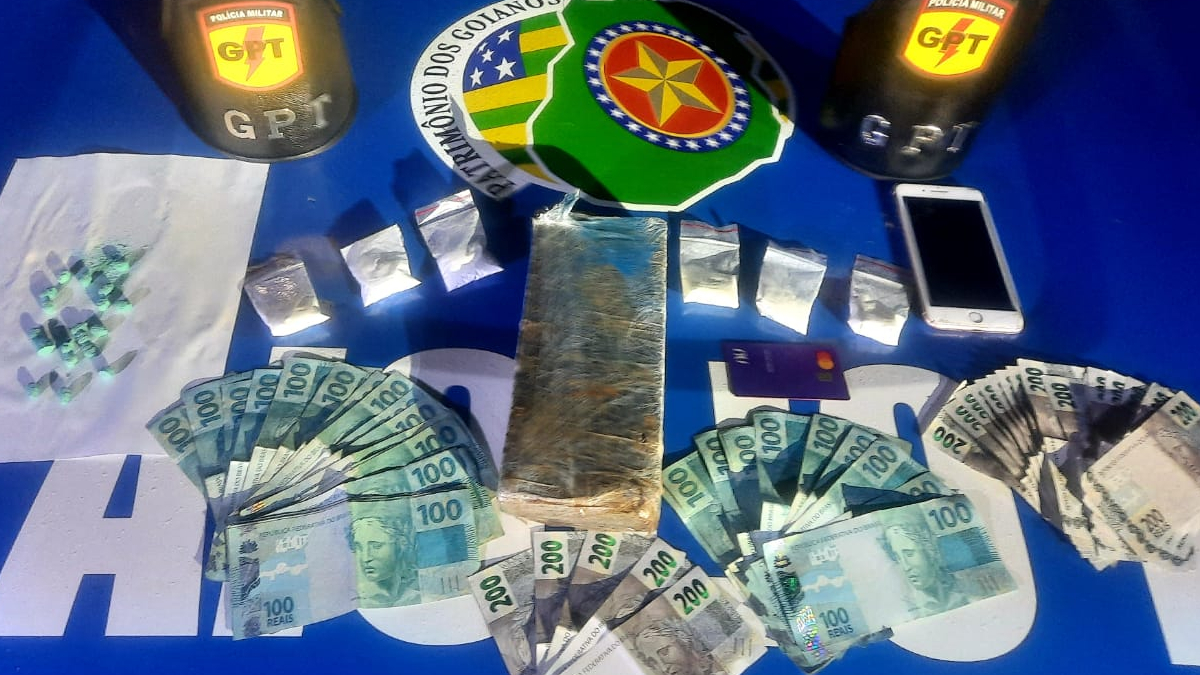 PM prende homem com porções de maconha, cocaína, ecstasy na GO-060, em Israelândia