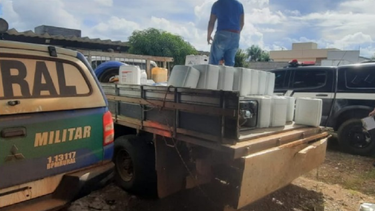 Polícia apreende carga de agrotóxicos avaliada em R$ 220 mil em Porangatu
