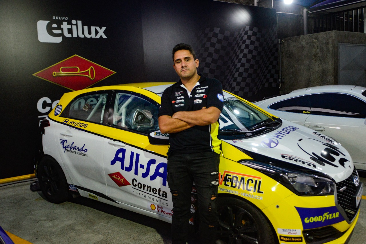 Raphael Teixeira, piloto goiano
