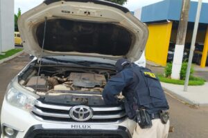 Empresário é preso com caminhonete clonada na BR-050, em Catalão