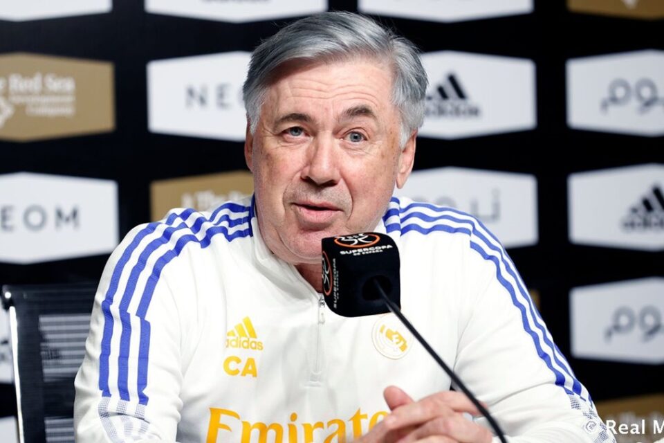 Carlo Ancelotti, treinador do Real Madrid