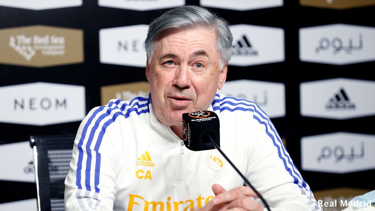 Carlo Ancelotti, treinador do Real Madrid