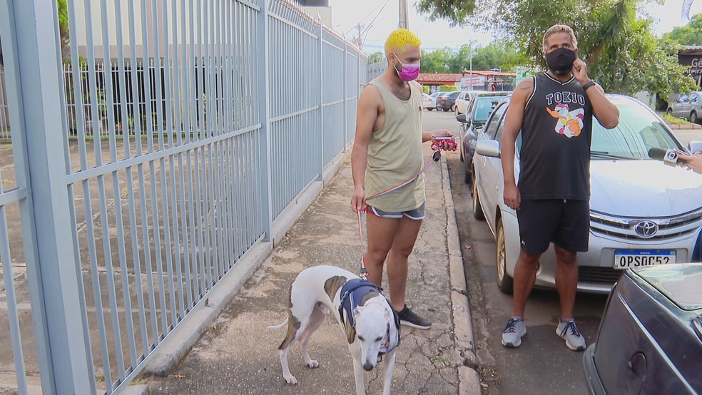 Morador é notificado por tomar sol de sunga em condomínio no DF