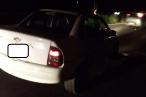 PM prende trio por roubo de veículo e posse ilegal de arma, em Senador Canedo