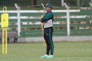 Glauber Ramos, técnico do Goiás