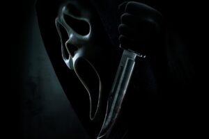 Filme Pânico 5 pesa a mão nas mortes e referências ao terror. Crítica: Sangrento e divertido, Scream é o fan-service que o público merece