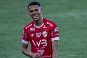 Meio-campista Pablo, no Vila Nova