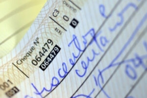 Uso de cheques no Brasil cai 93% desde 1995