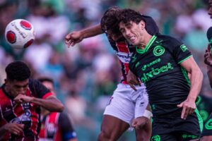 Nicolas do Goiás e zaga do Anápolis