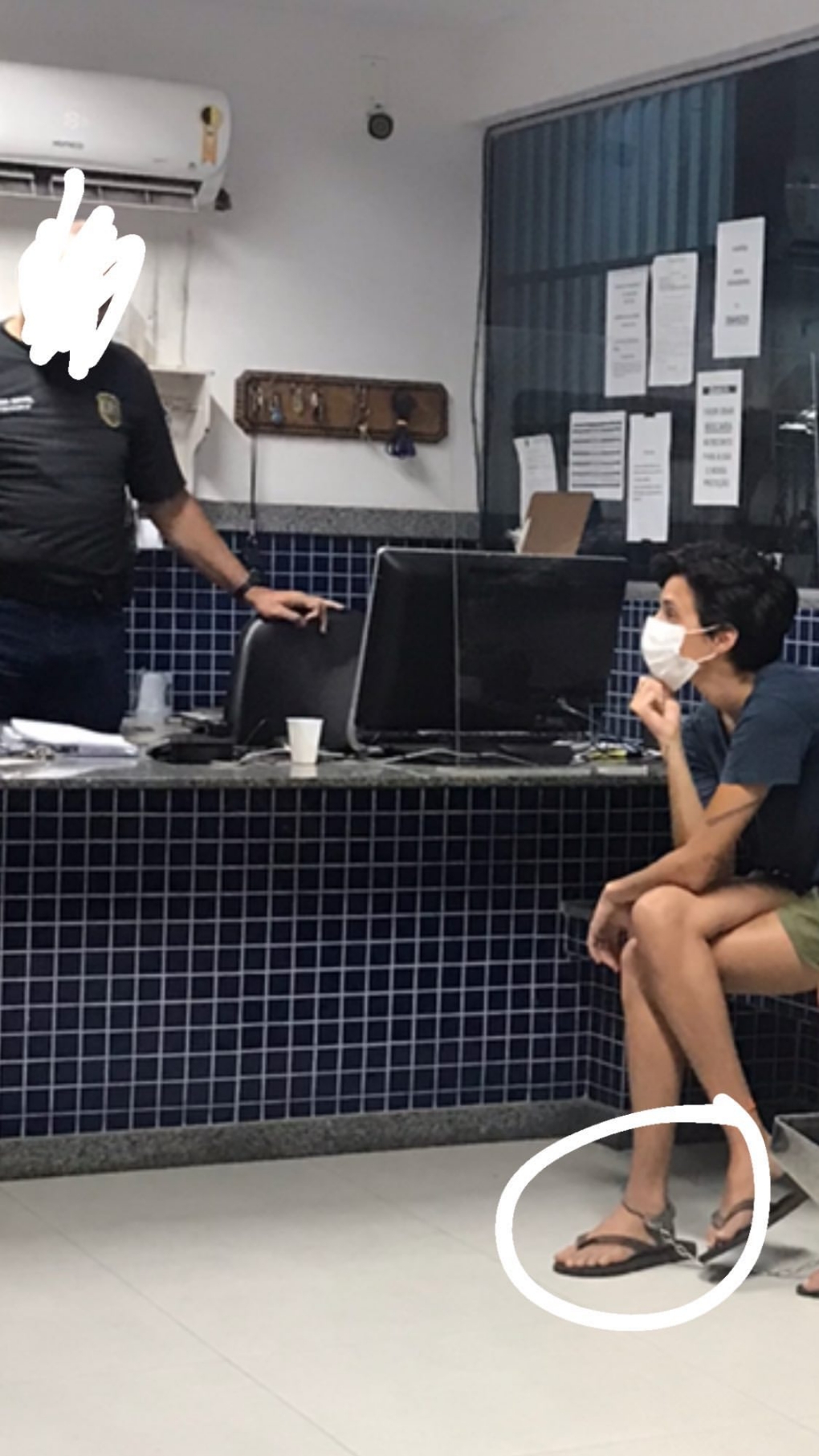 Ex-namorada de Camila Pitanga, Beatriz Coelho é detida por fazer topless