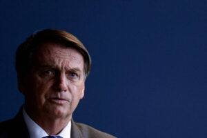 "A solidão é ensurdecedora", lamentou o presidente. 'Me sinto um presidiário sem tornozeleira eletrônica', diz Bolsonaro sobre Presidência