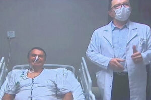 Médico de Bolsonaro chega em SP para ver o presidente às 2h de terça