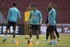 Seleção Brasileira durante treino