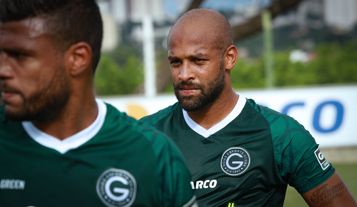 Fellipe Bastos, volante do Goiás