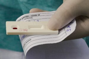 Brasil tem 25,4 milhões de casos e 627,1 mil mortes por covid-19