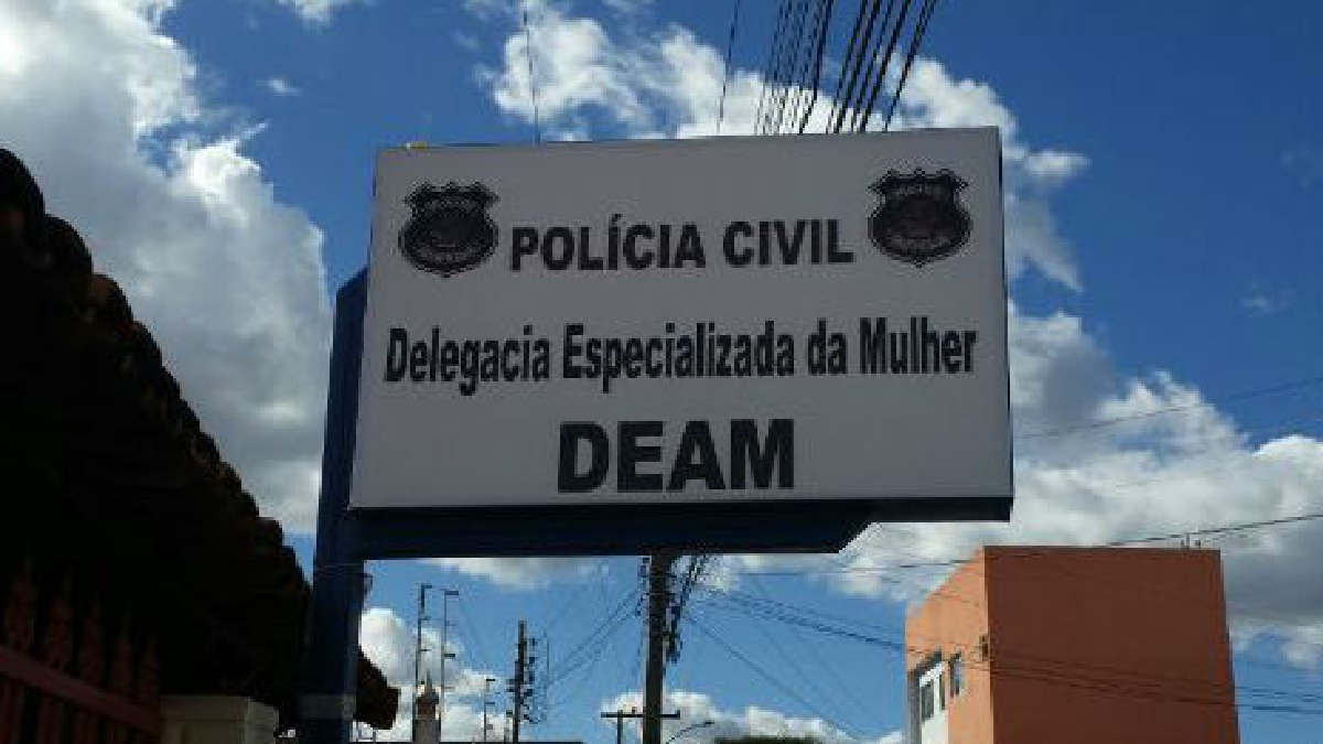 Homem é preso em Valparaíso após agredir e ameaçar a companheira e a filha