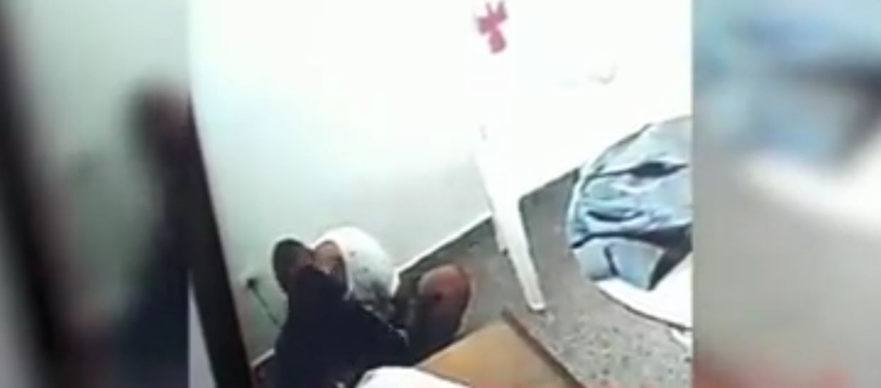 Juíza beija homem condenado por matar policial na Argentina