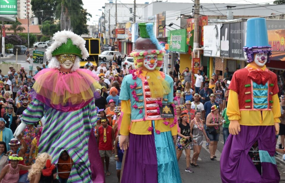3,1% dos municípios de Goiás mantém as festas públicos e privados de Carnaval