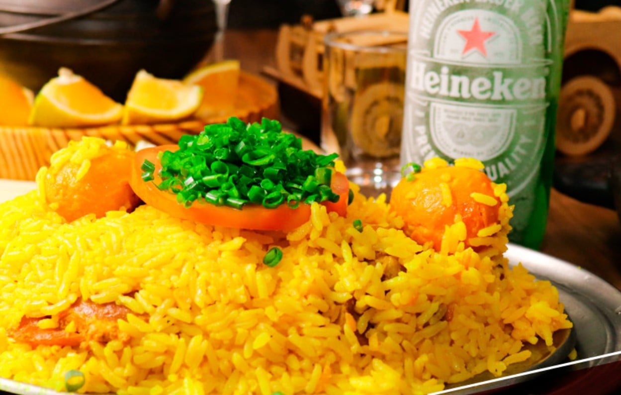 Galinhada com pequi do Fogão Caipira, opção para almoçar em Goiânia 