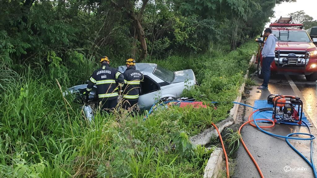 Idoso de 76 anos morre após acidente na GO-330 (Foto: Corpo de Bombeiros)
