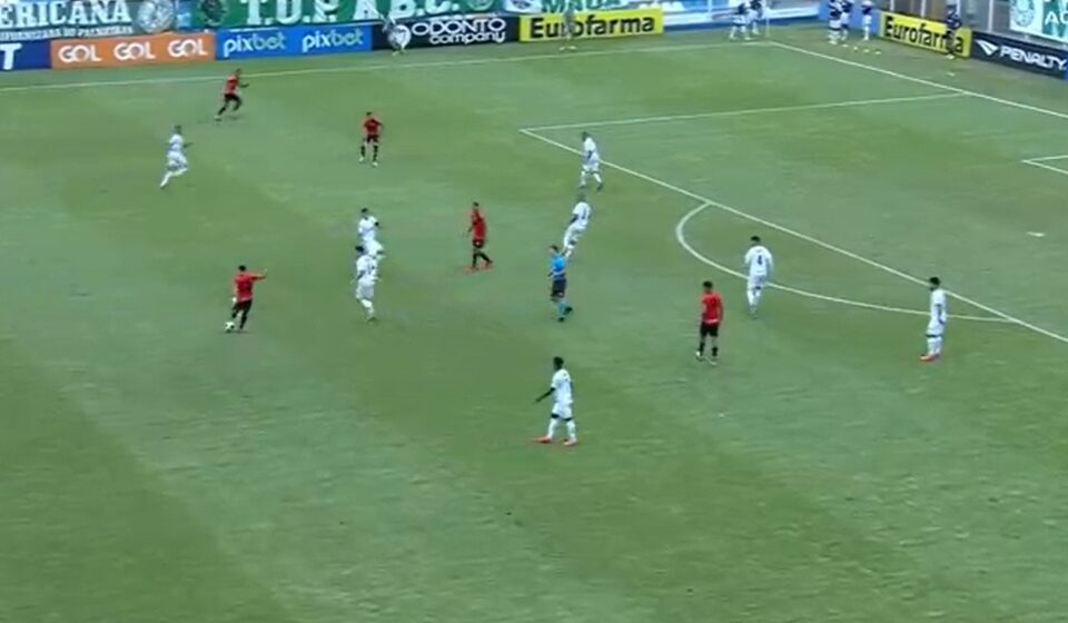 Partida entre Atlético-GO e Palmeiras pela Copinha