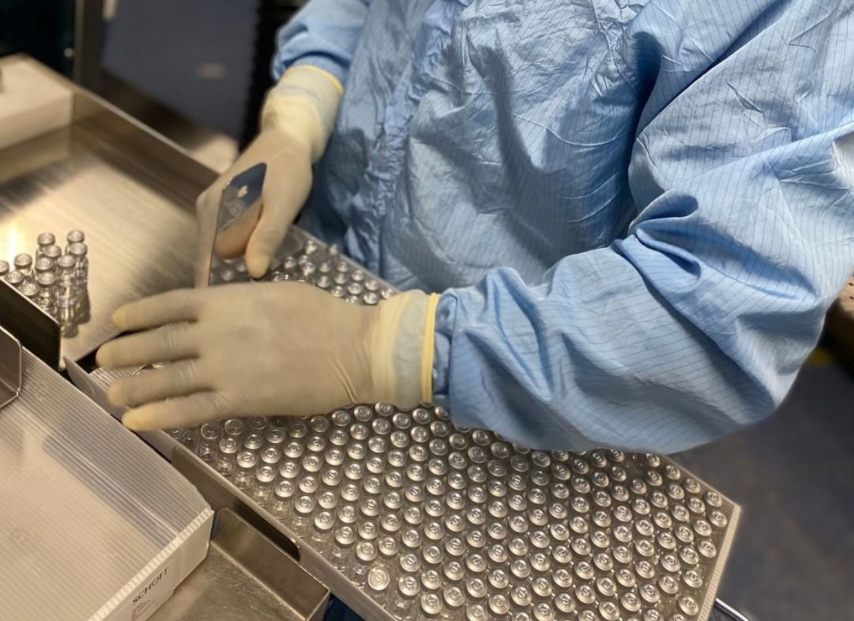 Primeiro lote de vacina 100% brasileira será entregue em fevereiro