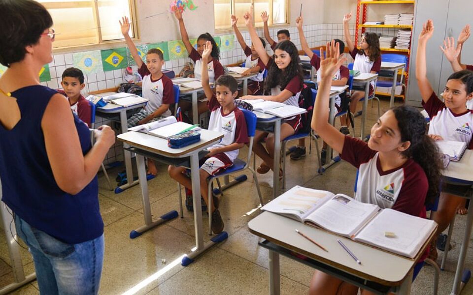 Aparecida convoca 99 profissionais de Educação de Processo Seletivo Simplificado de 2021