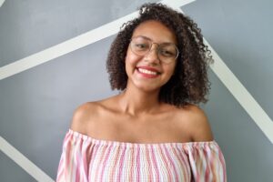 Notícia foi divulgada pela Secretaria do DF; ela seria professora. Jessilane passa em 1° em concurso, mas não assumirá por estar no BBB 22 Jessilane é participante do BBB22 — Foto: Thaís Meinicke