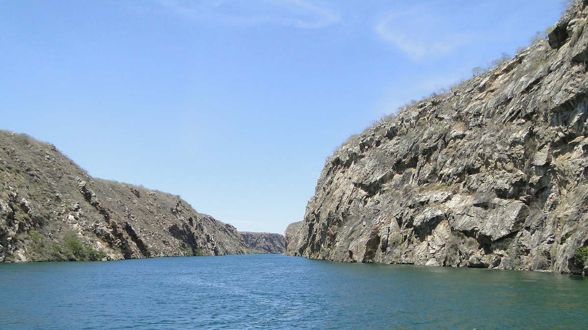 Chuvas em MG elevam nível do São Francisco e ameaçam cidades baianas