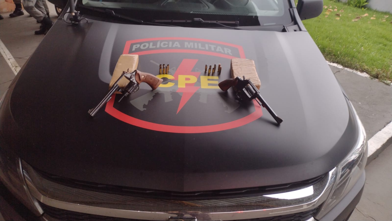 Suspeitos de assaltar propriedades rurais morrem em confronto com a Polícia Militar (Foto: PM)