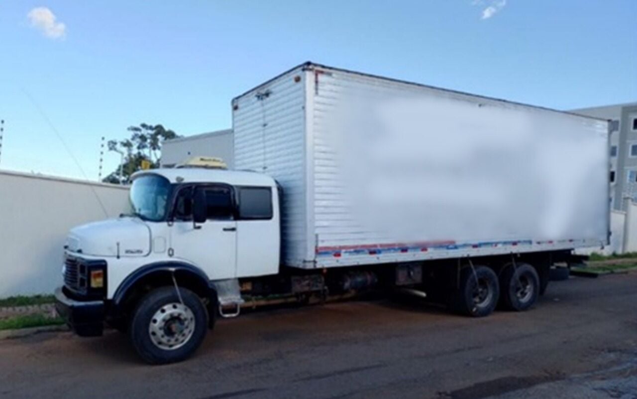 Caminhão envolvido no acidente fatal (Foto: Reprodução)