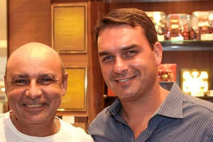 Queiroz espera apoio da família Bolsonaro para se eleger deputado federal