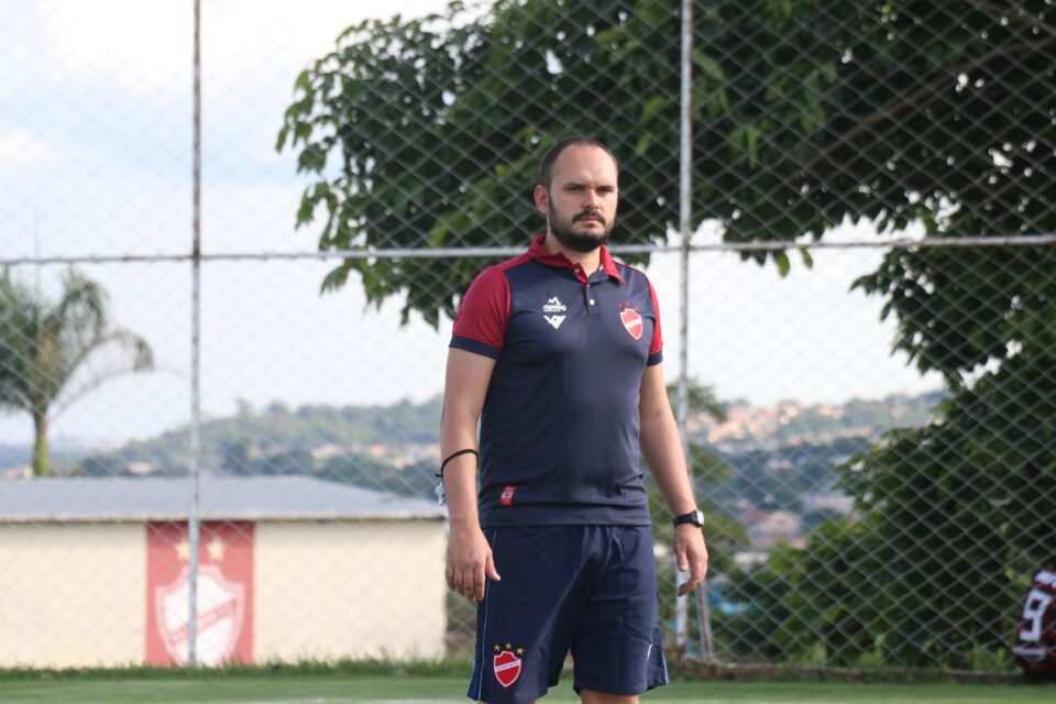 Leonardo Bassotto, preparador físico do Vila Nova