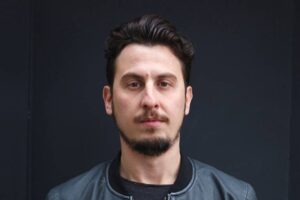 Editor do Intercept é ameaçado na rua durante férias com a família