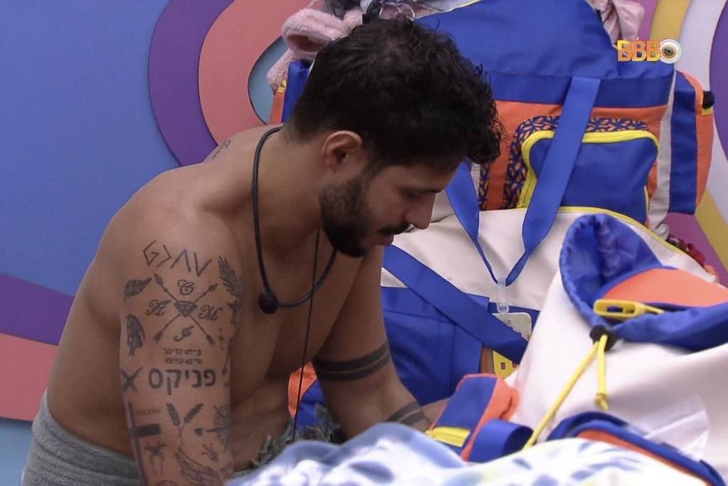 Participante disse ter magoado alguém fora casa. BBB 22: Rodrigo se arrepende de flerte com Laís e selinho em Natália e Maria
