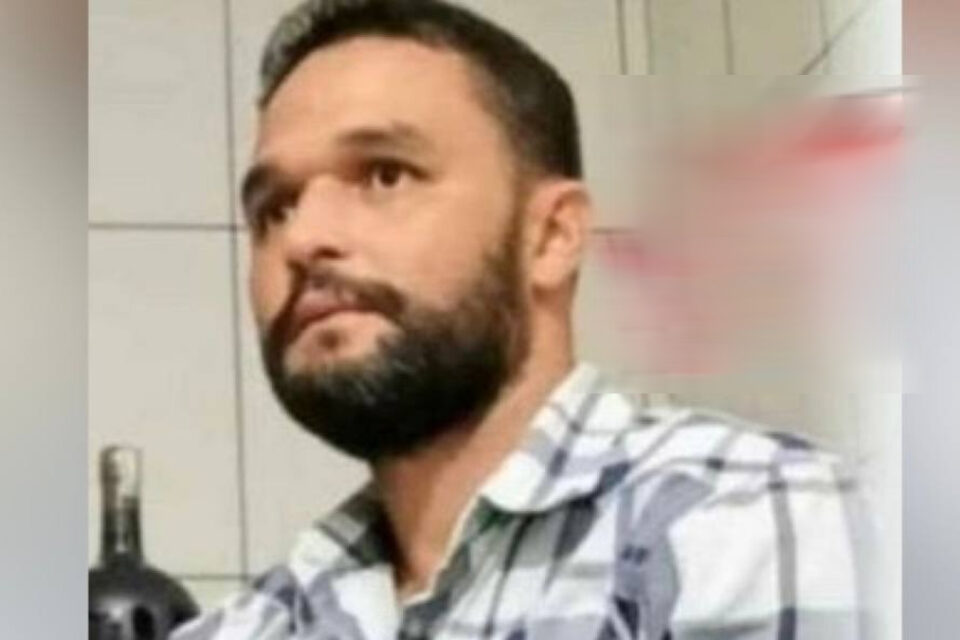 PC encontra esconderijo e armas supostamente ligados a foragido por matar professor em Mineiros