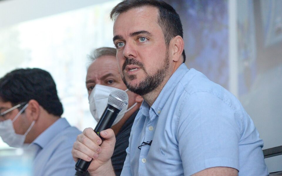 Gustavo Mendanha vai renunciar em 30 de março para disputar governo