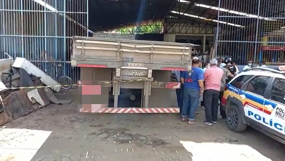 Explosão de pneu de caminhão mata duas pessoas em oficina de MG