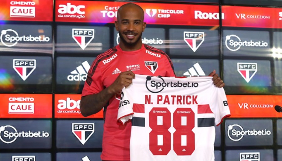 Patrick é apresentado no São Paulo