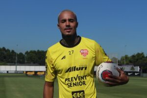 MC Livinho, no Audax