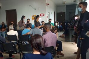 Hospital de Bela Vista lota após prefeitura concentrar testagem de Covid na unidade