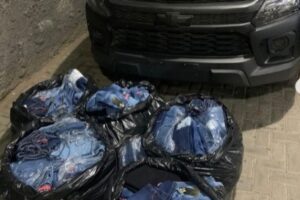 Polícia recupera mercadoria roubada de loja na região da 44