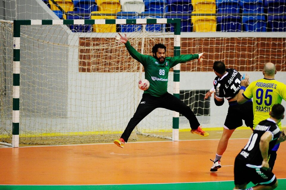Jogo entre Brasil e Chile de Handebol