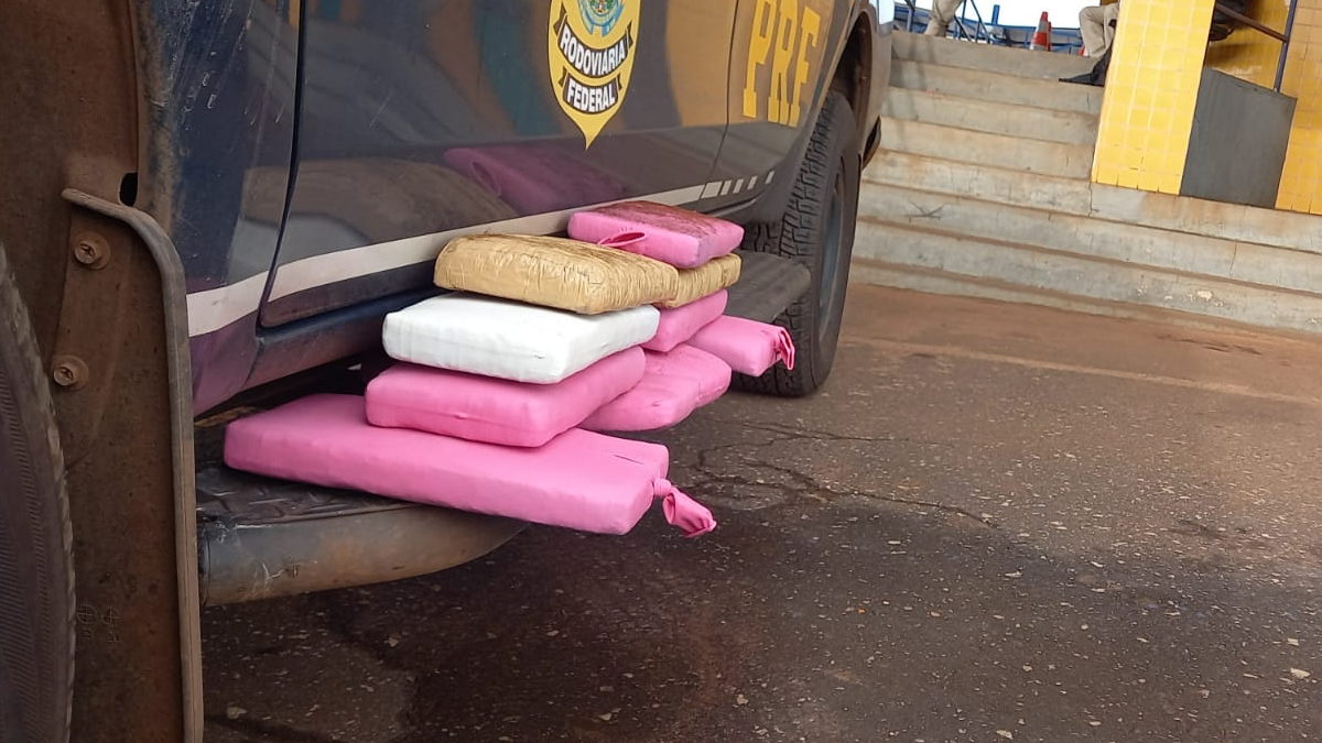 Passageiro de ônibus é preso com maconha misturada em pó de café na BR-060, em Rio Verde