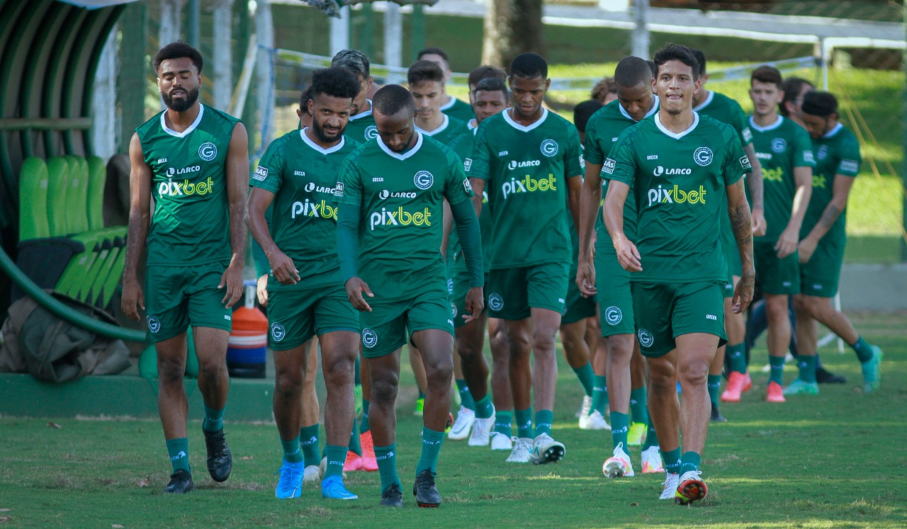 Parte do elenco do Goiás em 2022