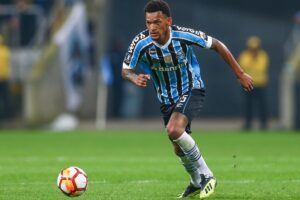 Volante Jailson, no Grêmio