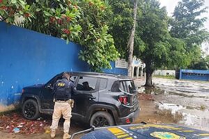 Escola é utilizada para depósito de veículos roubados no Rio de Janeiro