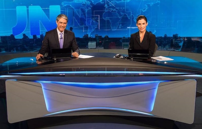 Bonner Covid-19 Apresentador está isolado e aguarda resultado do exame PCR. William Bonner e Renata Vasconcellos são afastados do Jornal Nacional após Covid