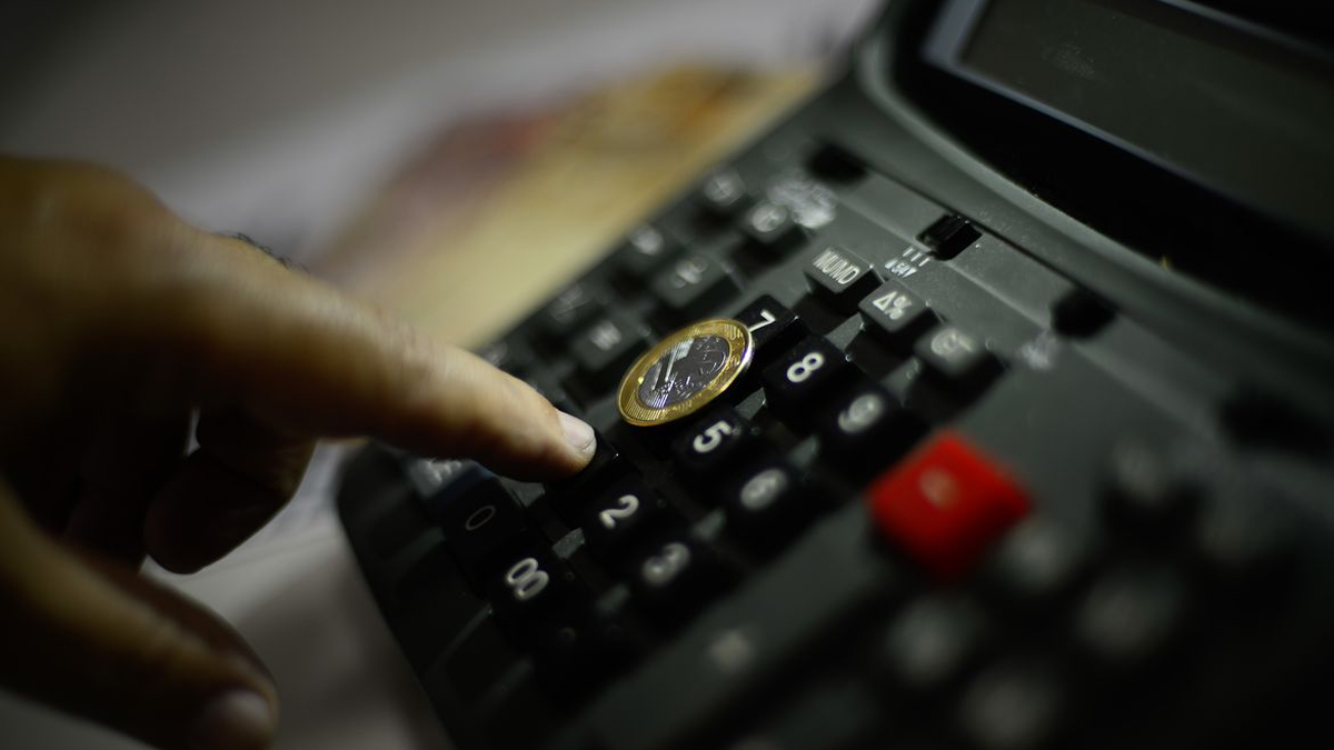 Dívida pública fecha 2021 acima de R$ 5,6 trilhões